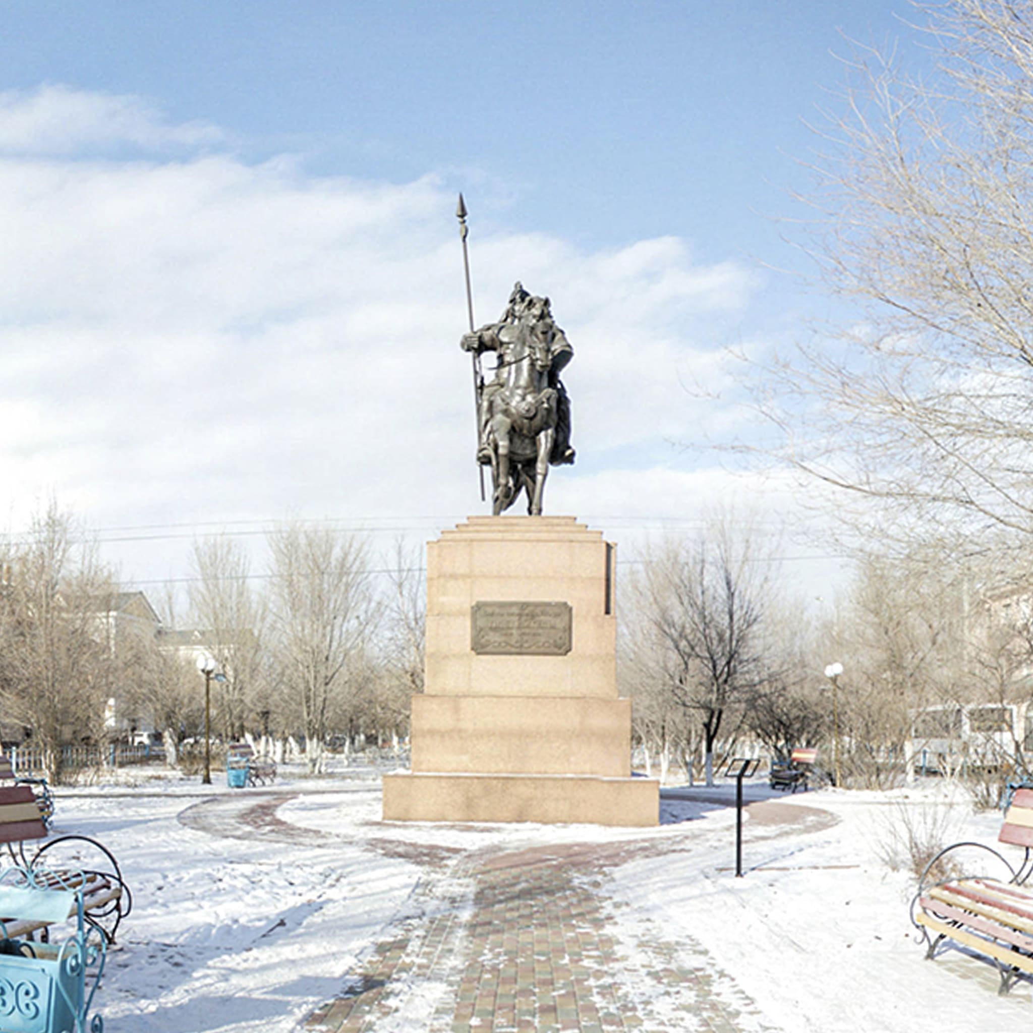 Памятник Тлеу батыра