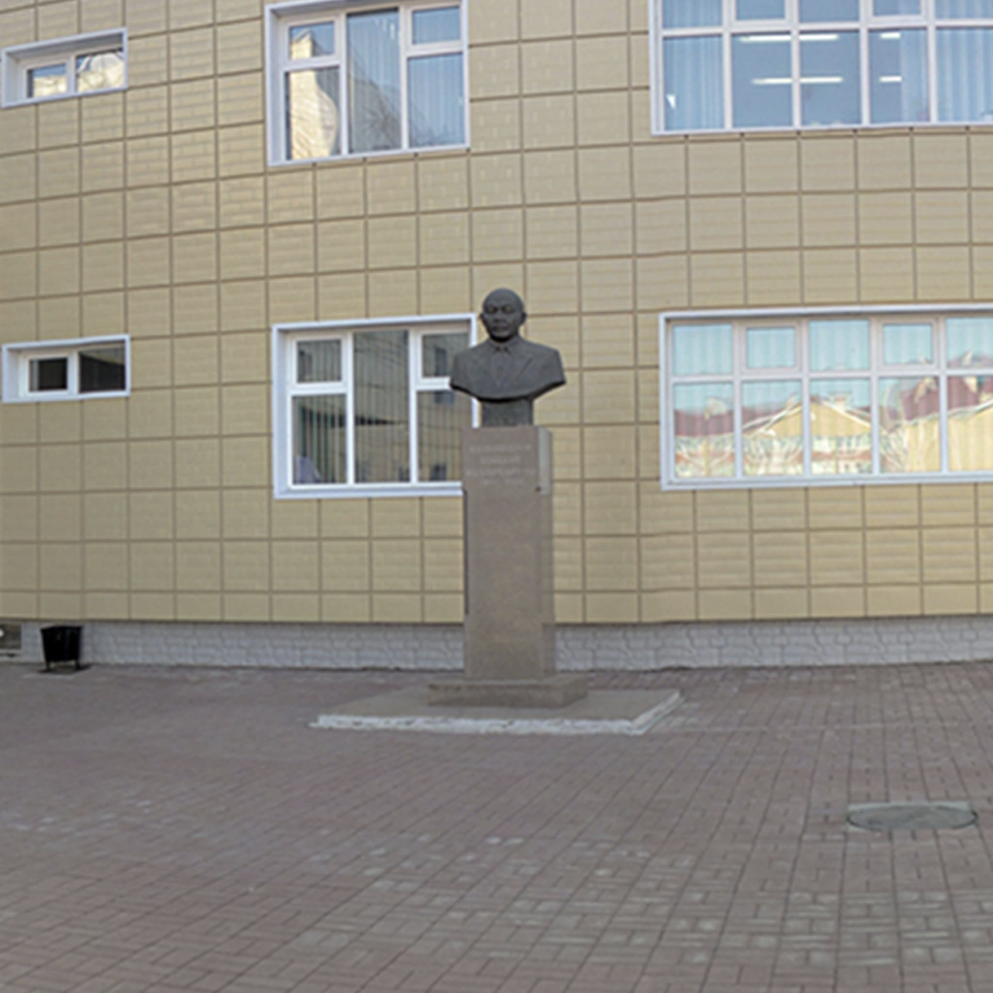 Памятник-бюст У.Ж. Кулымбетова