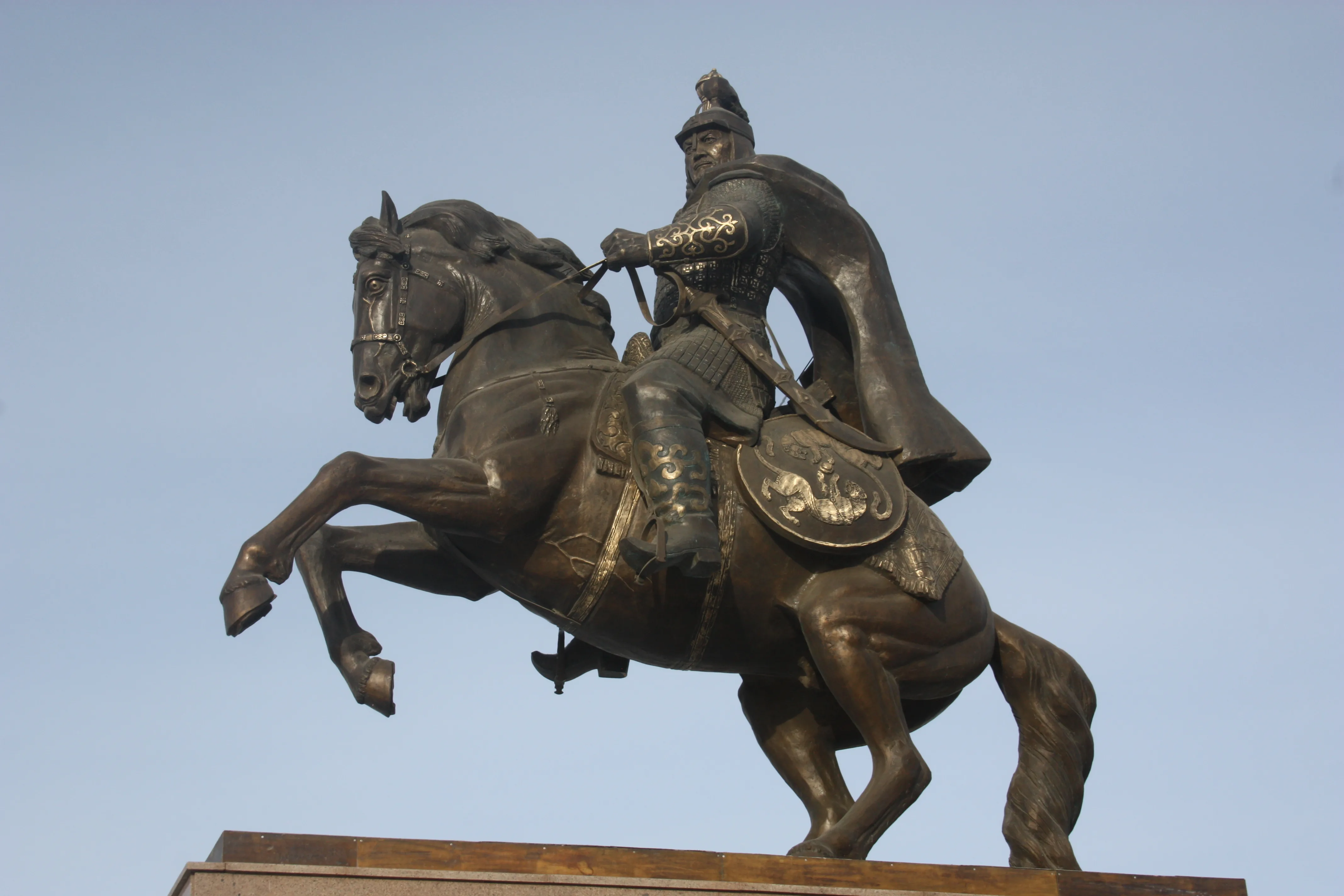 Monument to Zhalantos Batyr