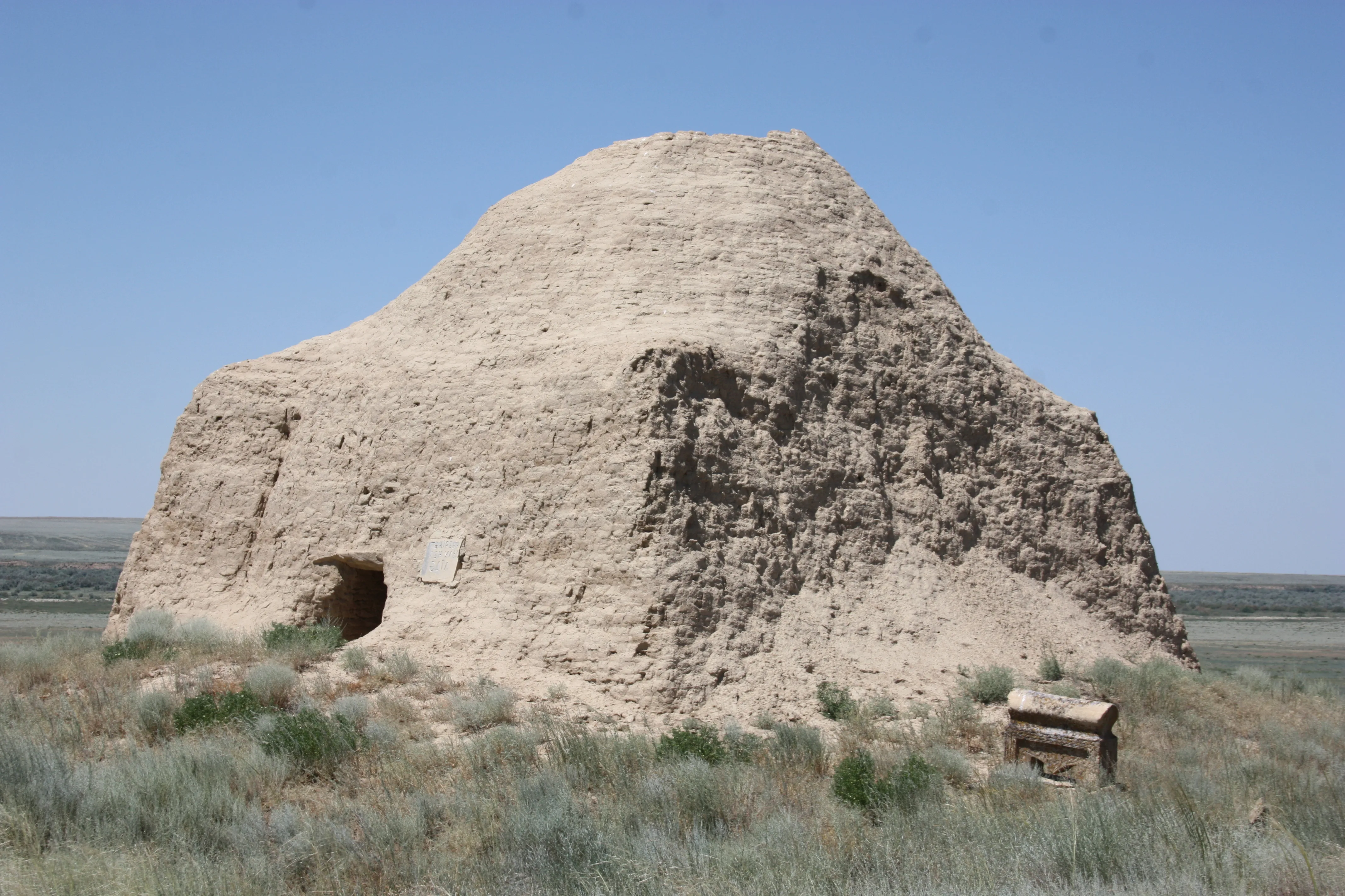 Daumshar Necropolis: Mausoleums, Saganatams, Qulpytases, and Small Architectural Forms