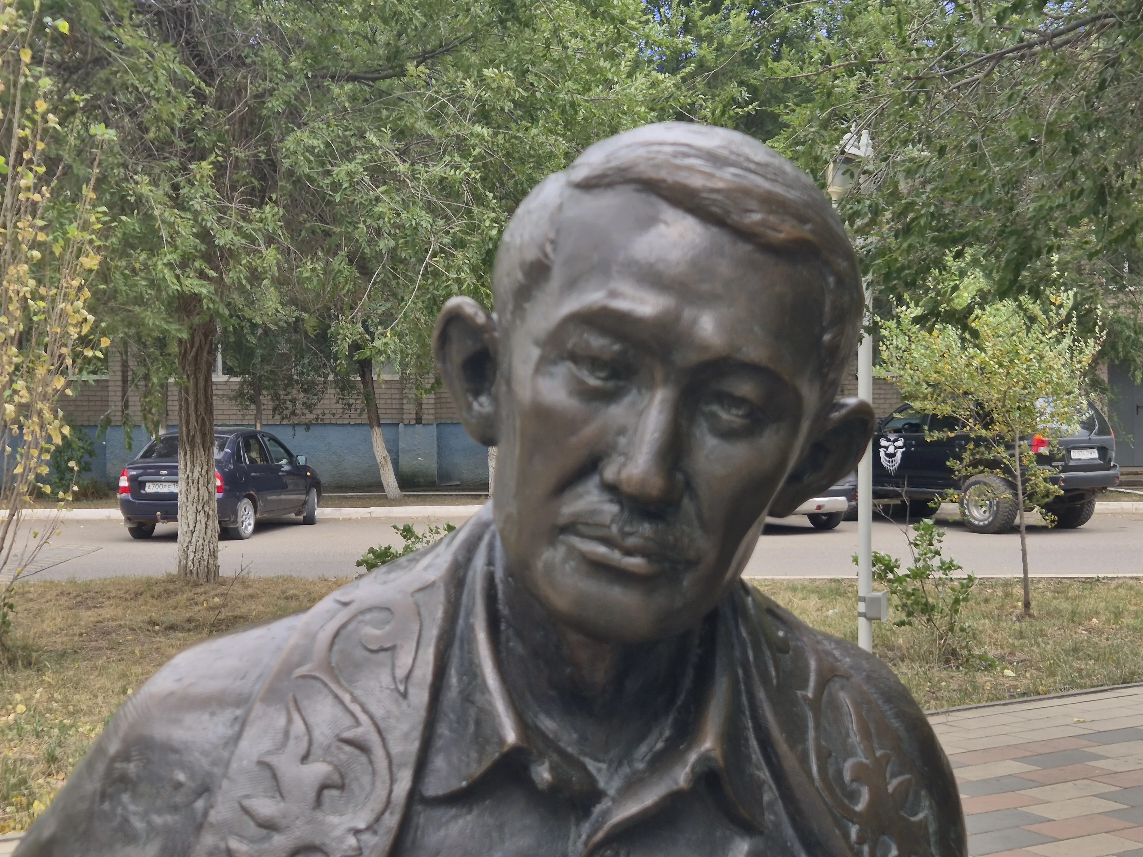 Monument to Shamshi Kaldayakov
