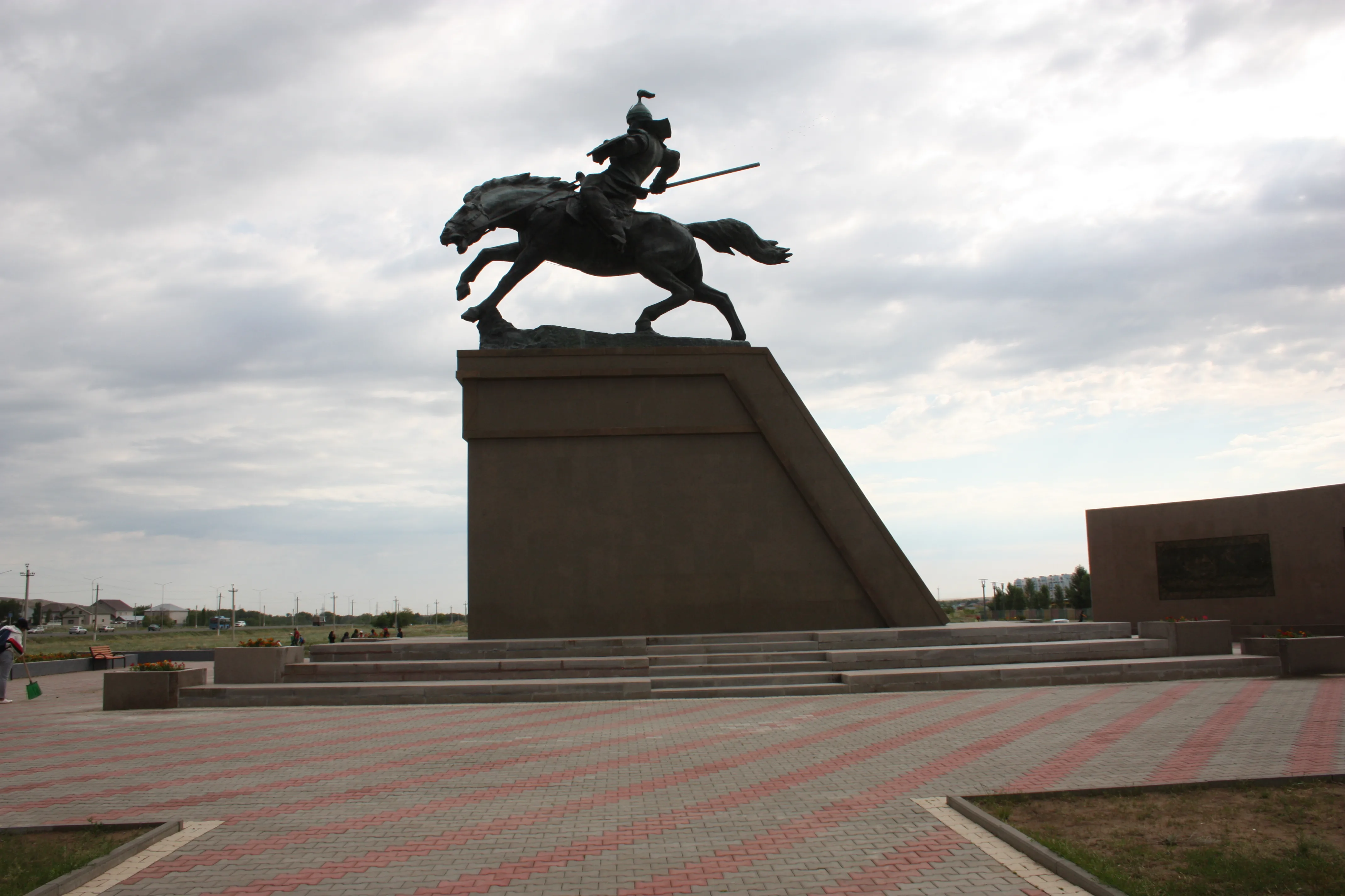 Monument to Yeset Batyr Kokiuly