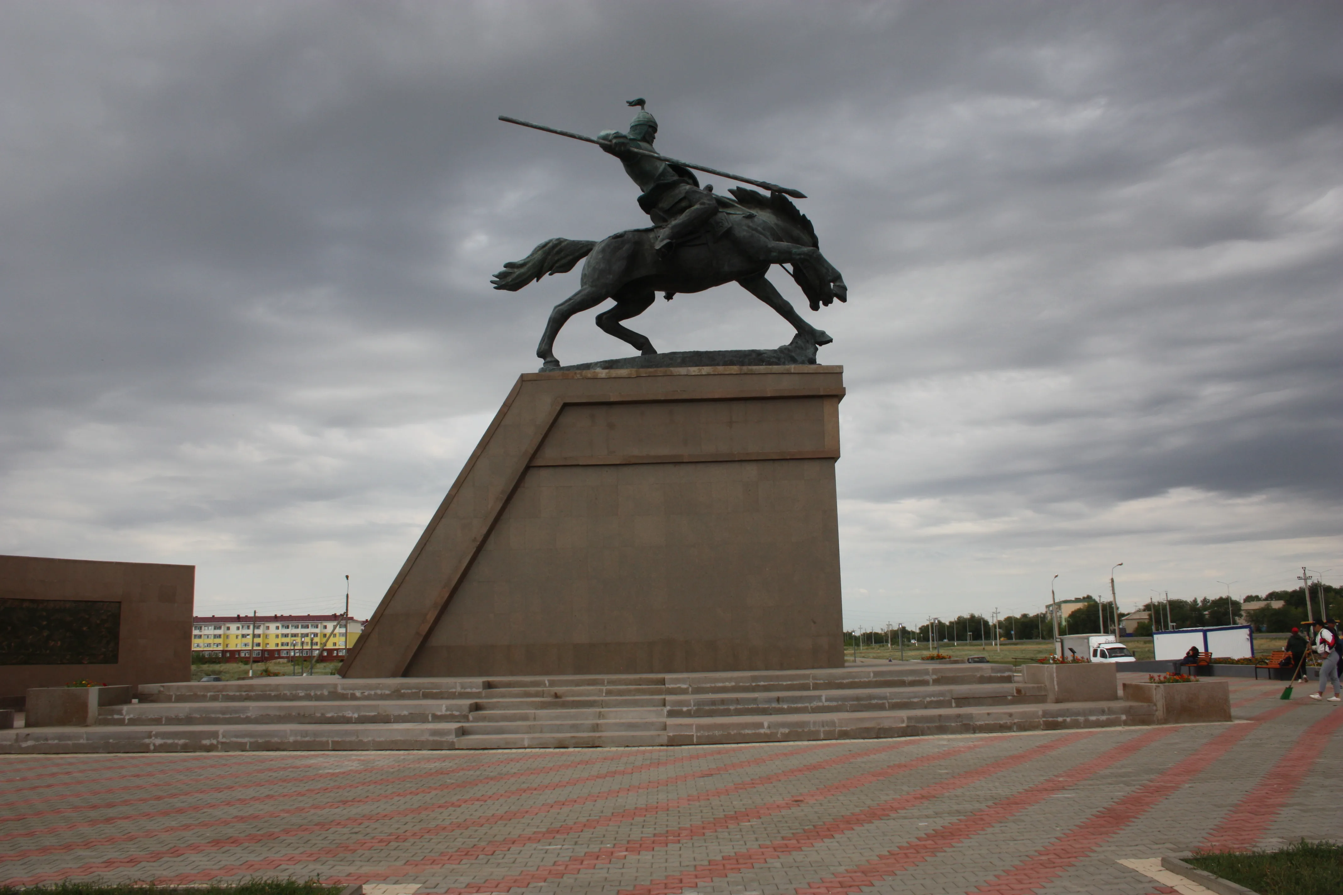 Monument to Yeset Batyr Kokiuly